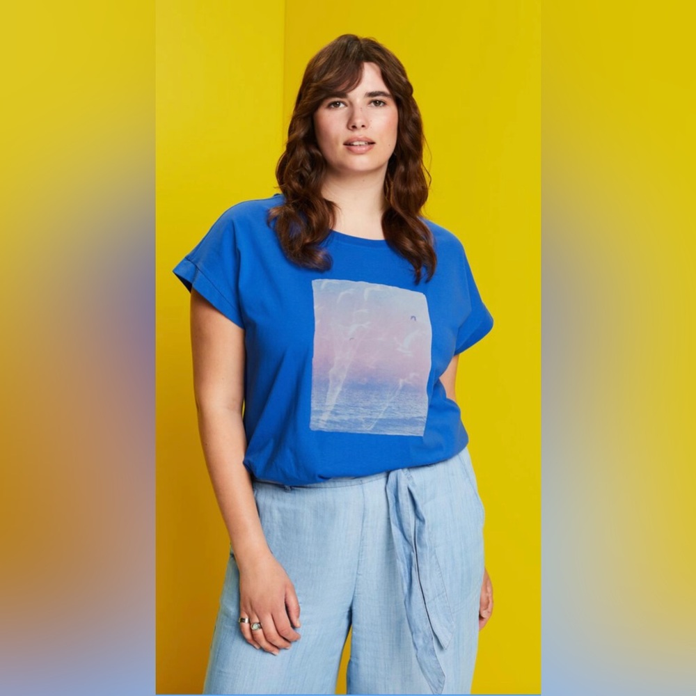 ESPRIT Bright Blue t-shirt with front print, 100% cotton, Size Medium
